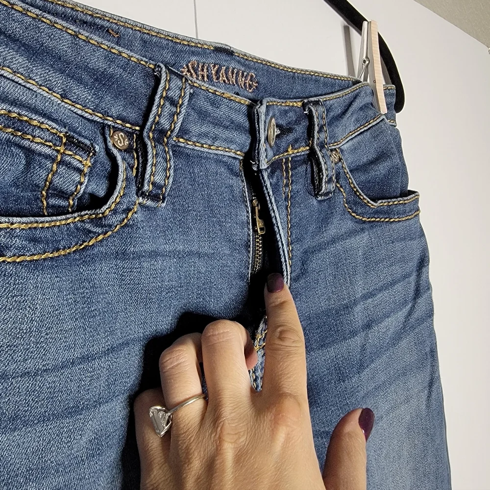 Shyanne Bootcut Jeans Size 28 Embellished Pocket Stretch Denim